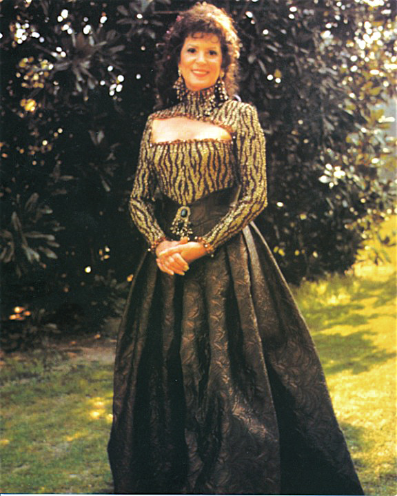 Who's she hittin' on NOW?!